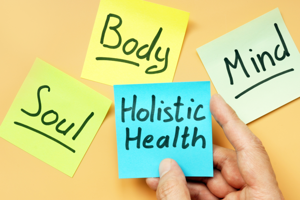 post it notes listing the benefits of holistic rehab center
