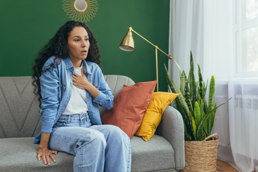 woman struggling with Silent panic attack symptoms